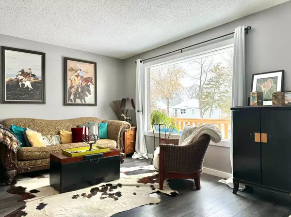Stettler, AB T0C 2L2,5711 50a AVE