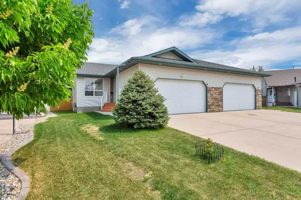 40 Root Close, Red Deer, AB T4P 3X3