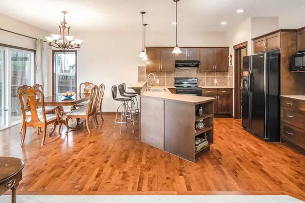 Calgary, AB T3H 0A6,109 St Moritz PL SW