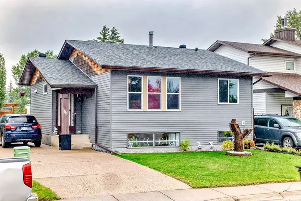 111 Summerfield RD SE, Airdrie, AB T4B 1X3