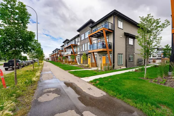 4673 Seton DR Southeast, Calgary, AB T3M3T9