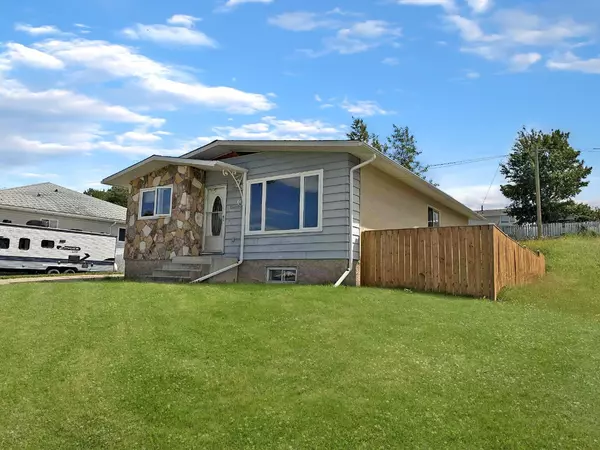 11037 Swann DR, Grande Cache, AB T0E 0Y0