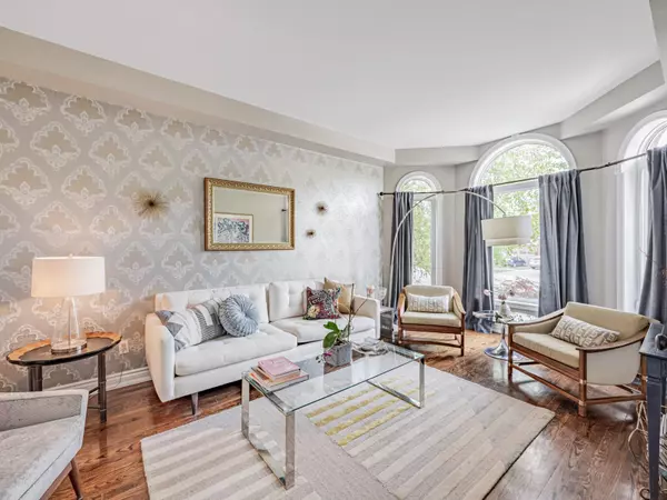 Pickering, ON L1X 2R9,862 Baylawn DR