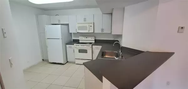 Coral Springs, FL 33067,8781 Wiles Rd #104
