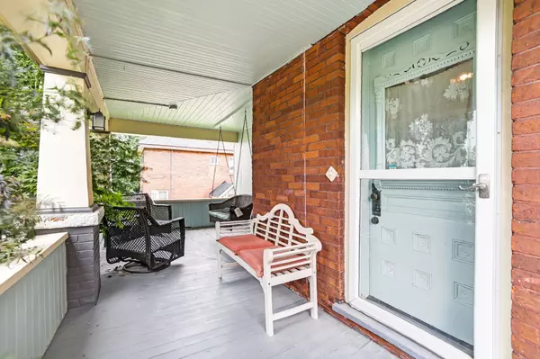 Midland, ON L4R 3G9,233 Queen ST