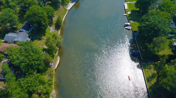 Wasaga Beach, ON L9Z 2T8,578 Oxbow Park DR
