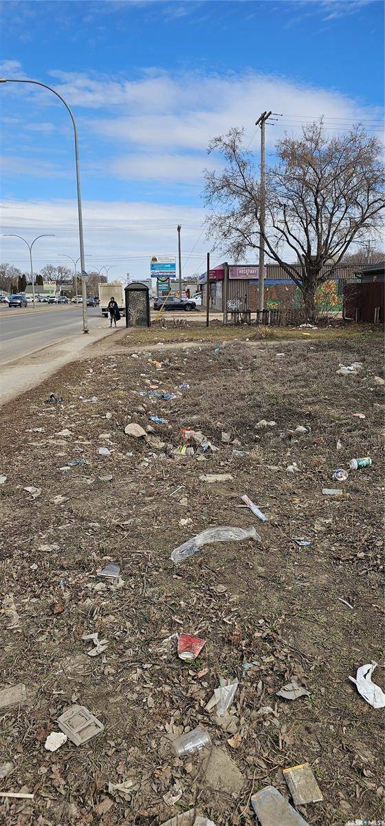 102 M AVENUE S, Saskatoon, SK S7M 2K2
