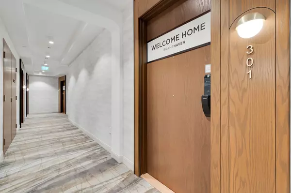Oakville, ON L6H 8C8,3240 William Coltson AVE #301