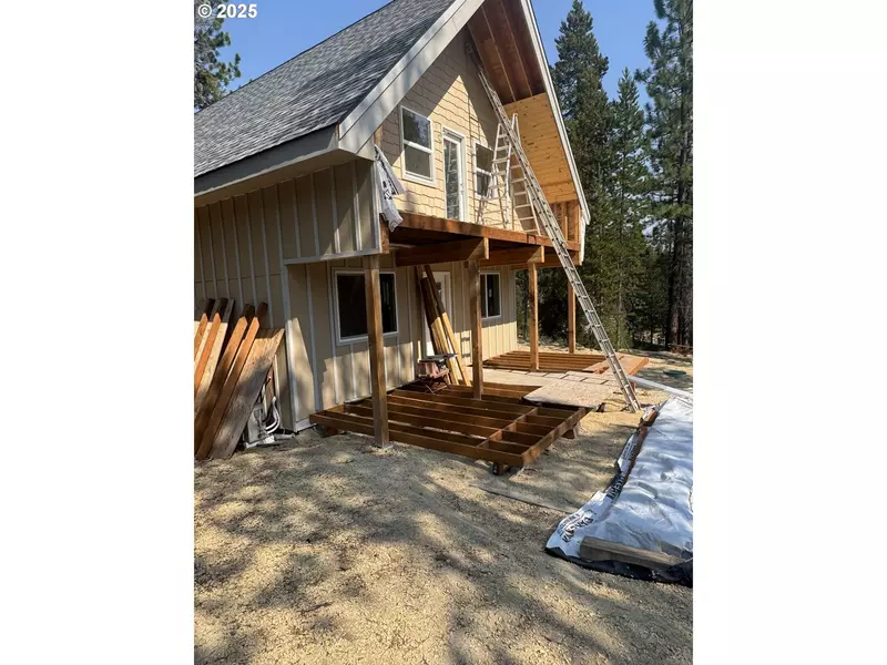 141911 BLUE SKY WAY, Crescent Lake, OR 97733
