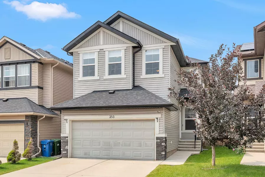 253 Panton WAY NW, Calgary, AB T3K 0X4