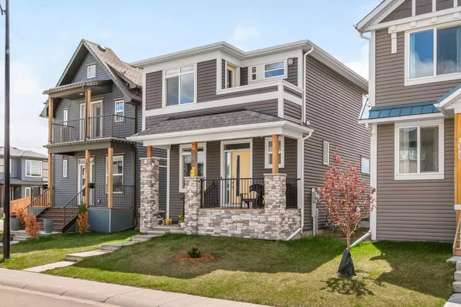 1093 Chinook Gate Heath SW, Airdrie, AB T3B 5E1