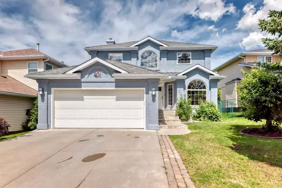 6 Gleneagles Close, Cochrane, AB T4C 1N7