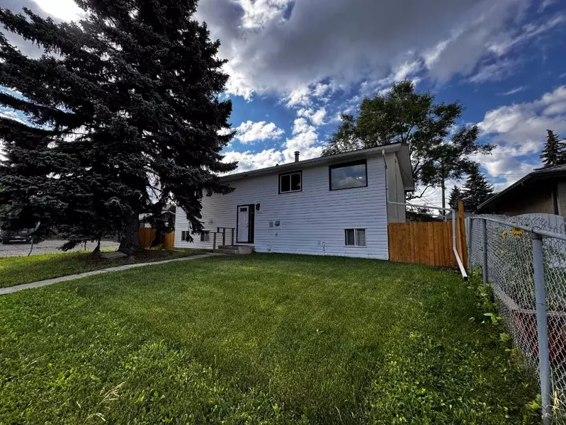 3429 19 AVE Southeast, Calgary, AB t2b 0a6
