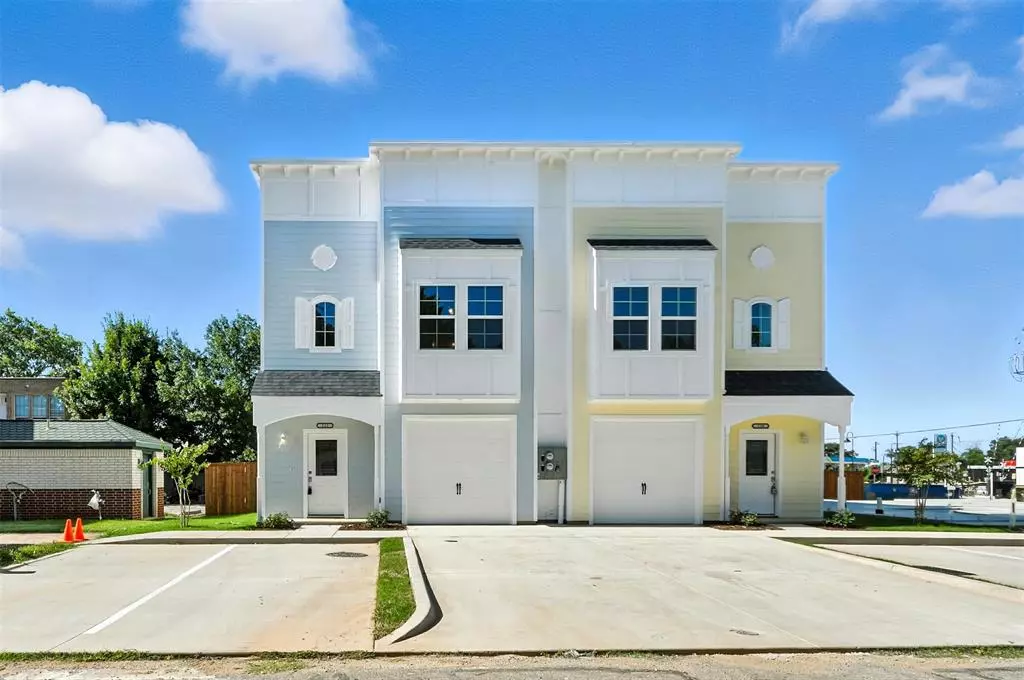 Lake Dallas, TX 75065,112 Market Street #112