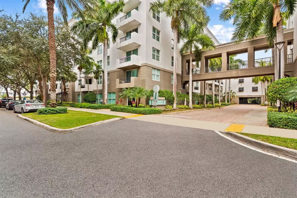 Fort Lauderdale, FL 33308,2401 NE 65th St #312