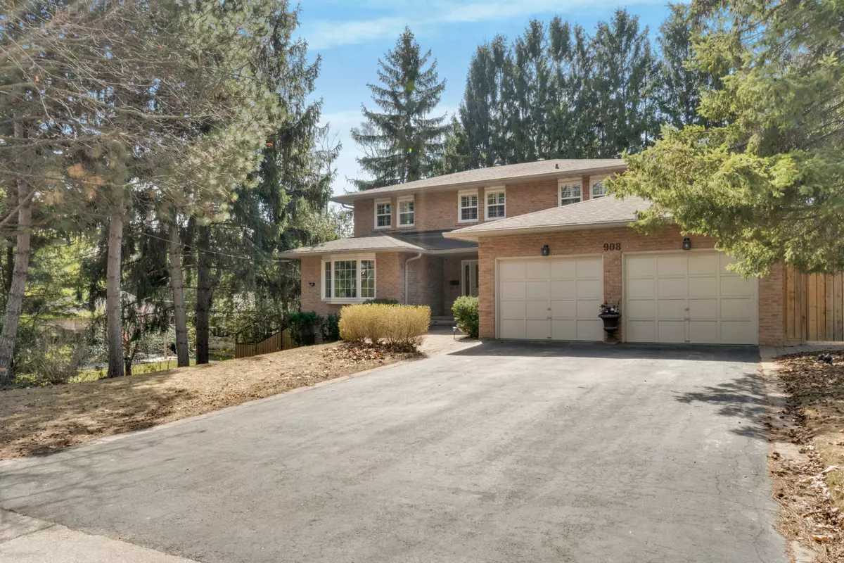 Mississauga, ON L5H 3L1,908 Bexhill RD #Basement