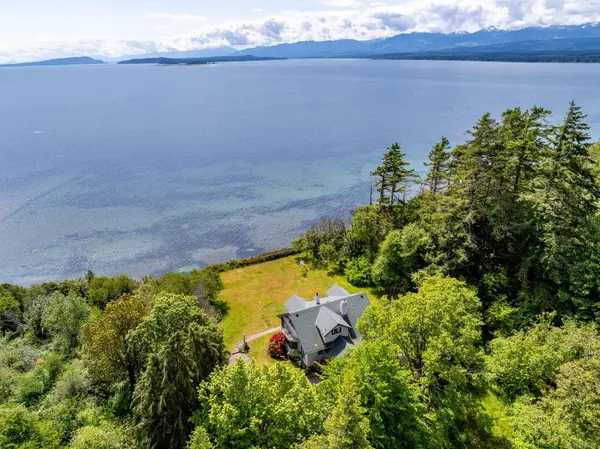 Comox, BC V9M 3W2,965 Balmoral Rd