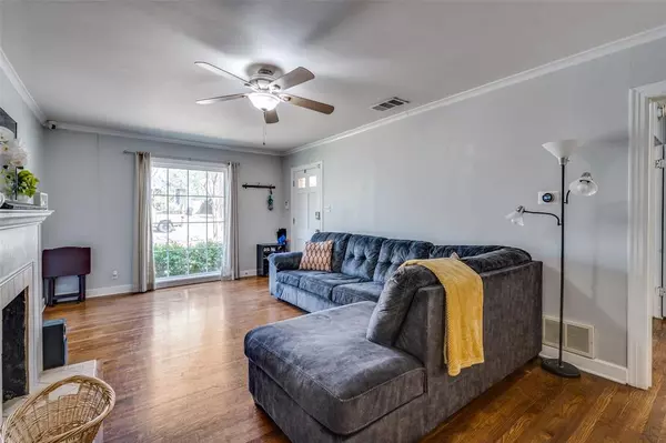 Fort Worth, TX 76107,3929 Collinwood Avenue