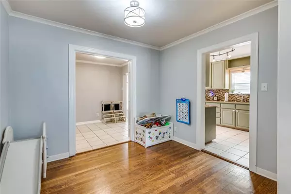 Fort Worth, TX 76107,3929 Collinwood Avenue