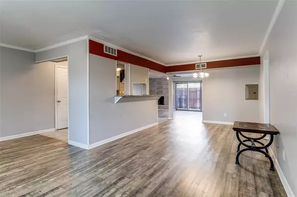 10244 Regal Oaks Drive #B, Dallas, TX 75230