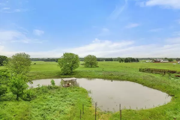 Kerens, TX 75144,3305 County Road 3070