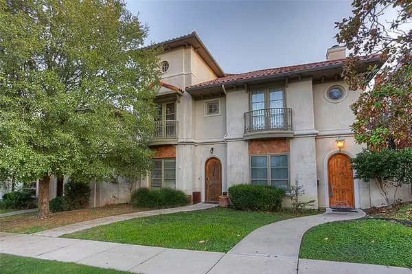 Fort Worth, TX 76107,3637 Crestline Road