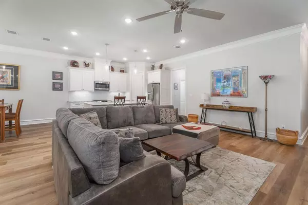 Chandler, TX 75758,418 Deer Point Cove