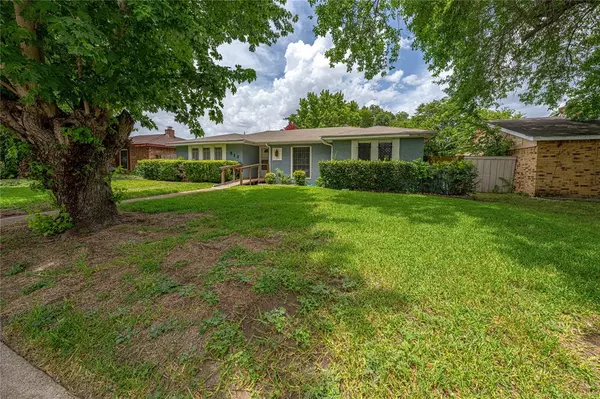 Lancaster, TX 75134,813 Cherry Hills Drive