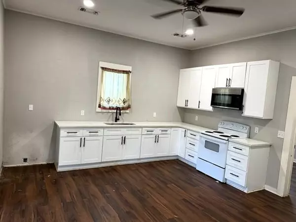 Denison, TX 75234,1631 W Johnson Street