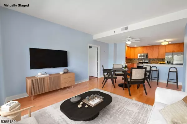 Montclair Twp., NJ 07042,48 S Park St #409