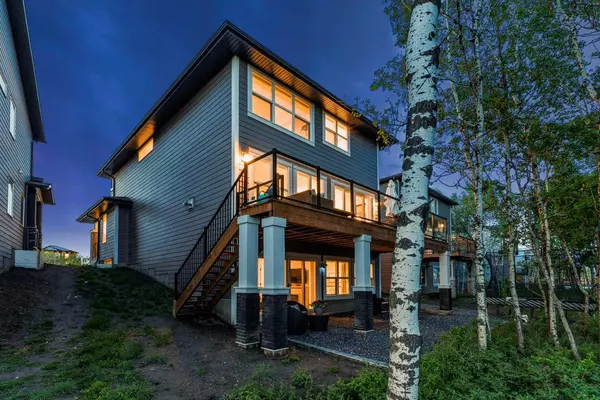 Calgary, AB T2X 5J7,472 Legacy Woods CIR Southeast