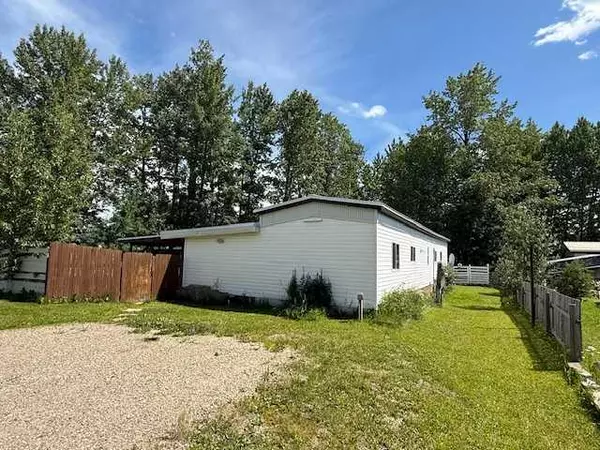Rural Yellowhead County, AB T7E 3B2,53209 Range Road 183 #28