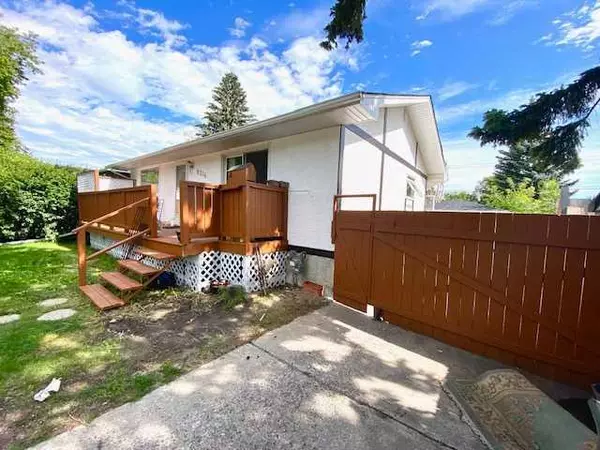 Calgary, AB T3B 1L7,8016 33 AVE Northwest