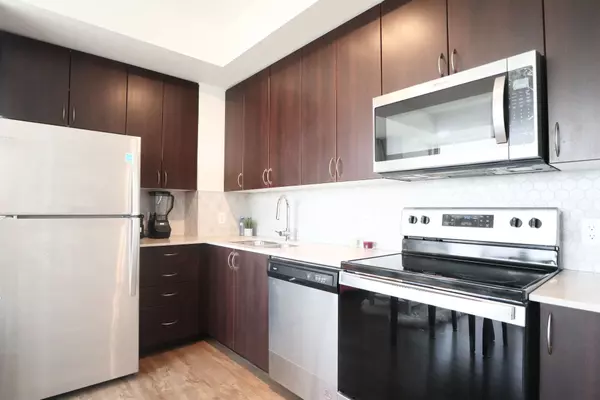 Toronto E05, ON M1T 0B7,3220 Sheppard AVE E #904