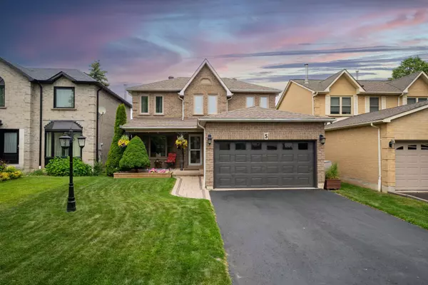 5 Larner DR, Ajax, ON L1T 2V9