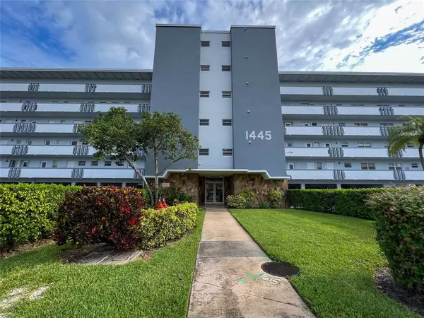 Hallandale Beach, FL 33009,1445 S Atlantic Shores Blvd #206