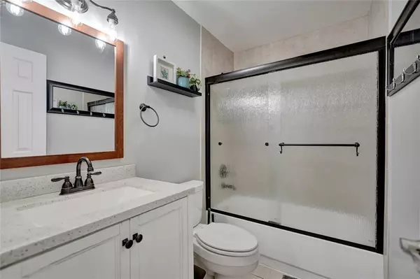 Davie, FL 33325,961 SW 134th Ave