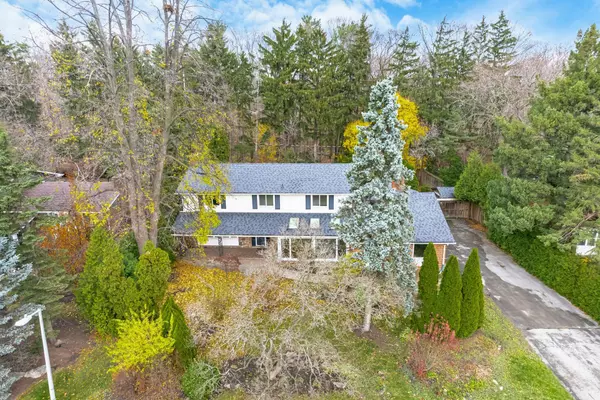 145 Wolfdale AVE, Oakville, ON L6L 4R9