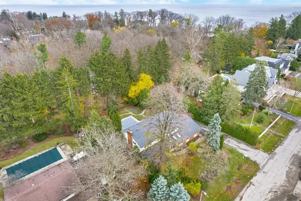 Oakville, ON L6L 4R9,145 Wolfdale AVE