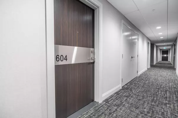 Burlington, ON L7S 0A5,500 Brock AVE #604