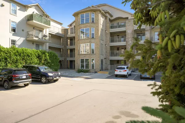 1450 Bishops Gate #207, Oakville, ON L6M 4N1