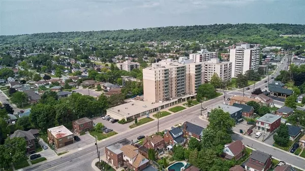 2138 King ST E, Hamilton, ON L8K 1W6