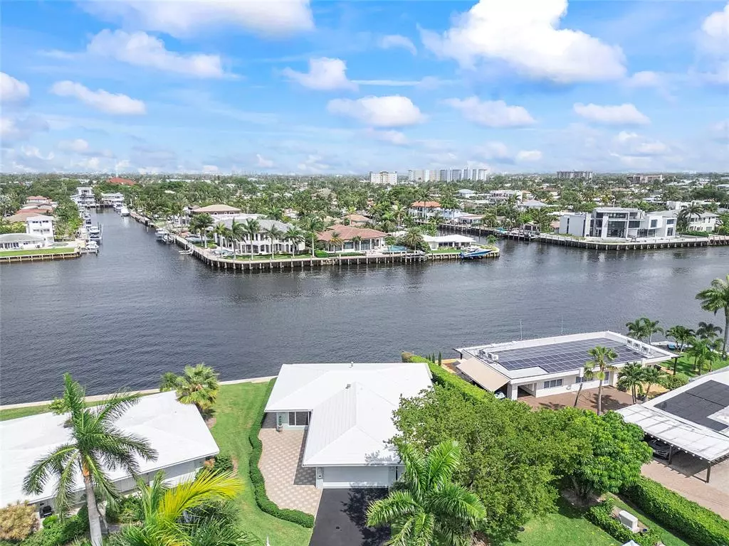 Lauderdale By The Sea, FL 33062,1431 S Ocean Blvd #17
