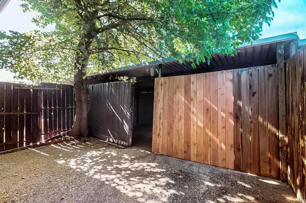 Lancaster, TX 75146,234 Rolling Hills Place