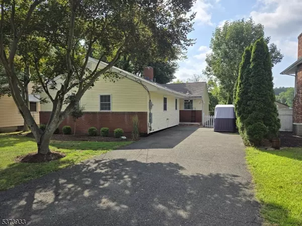 6 Park Pl, Pompton Lakes Boro, NJ 07442