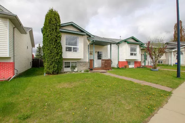 51 Durand CRES, Red Deer, AB T4R 3A7