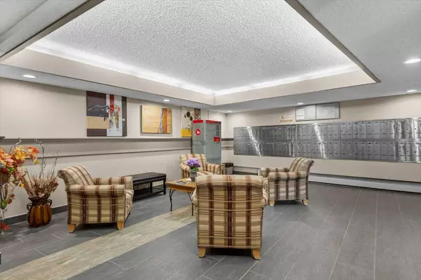 Calgary, AB T2V 4N8,816 89 AVE SW #110