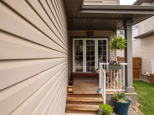 Lethbridge, AB T1K 5C3,506 Gateway CRES S
