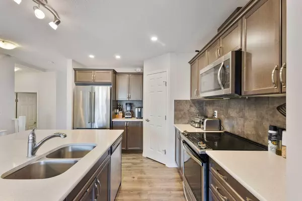 Airdrie, AB t4b4b3,234 Hillcrest SQ SW
