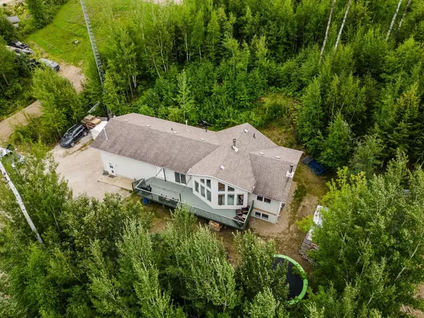 5407 Draper RD, Fort Mcmurray, AB T9H 4W1